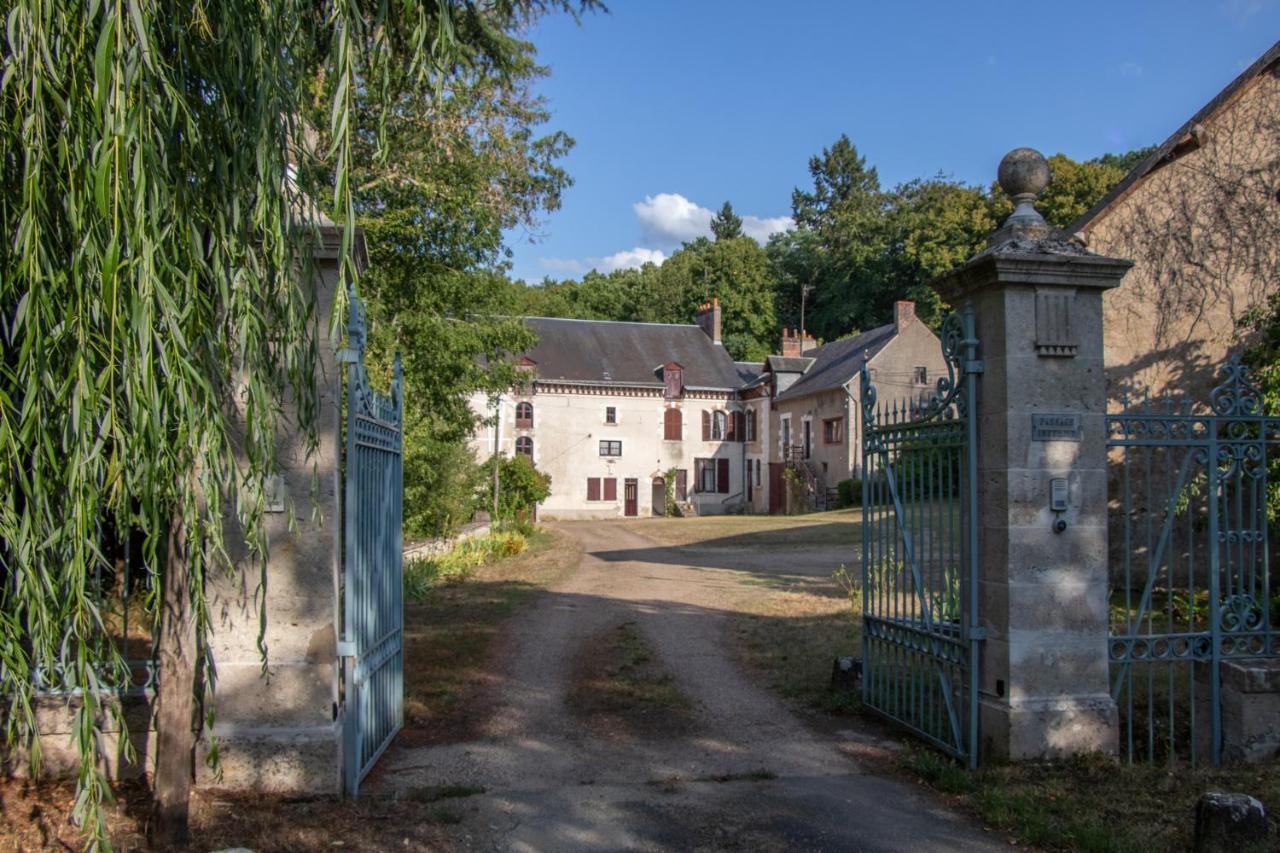 Du Meunier, Moulin De Vineuil, 4ch, 2sdb Holiday home *